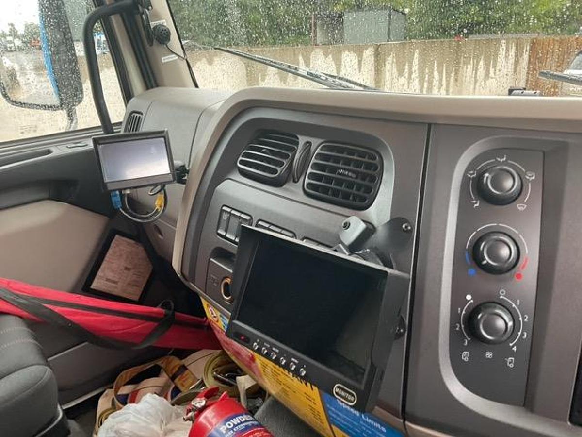 Used 2018 DAF LF230 4x2 Beavertail