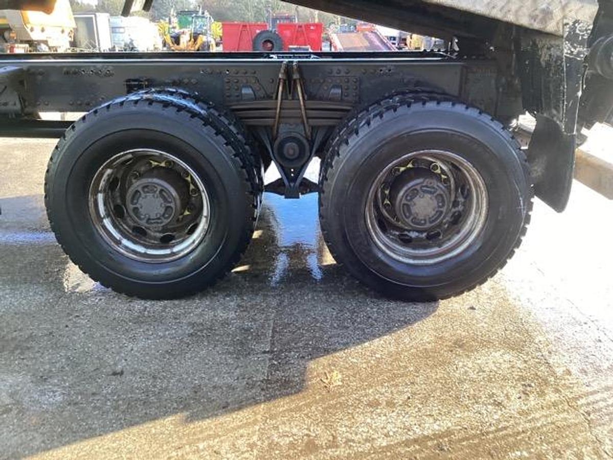 Used 2016 Volvo FMX420 8x4 Steel Tipper