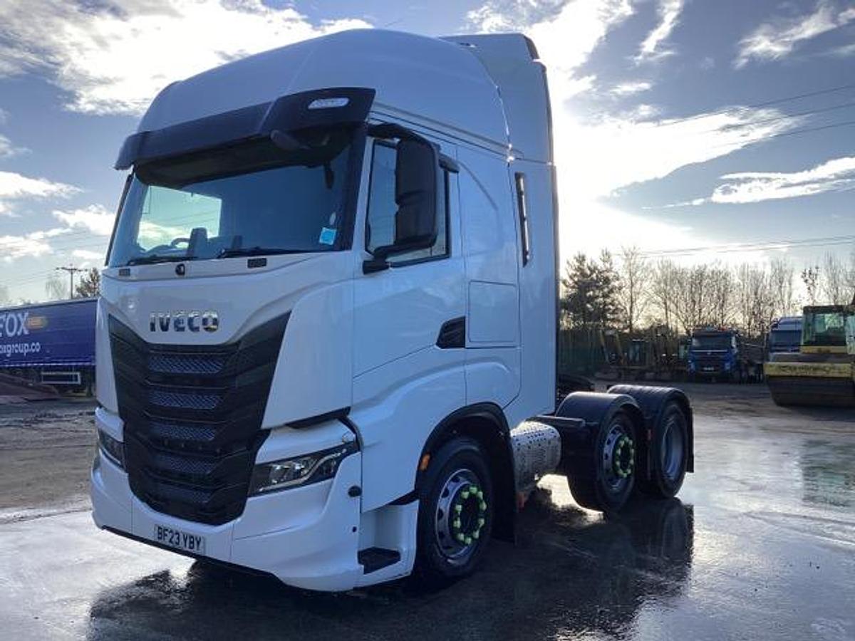 Used 2023 Iveco S-Way 490 6x2 Tractor Unit