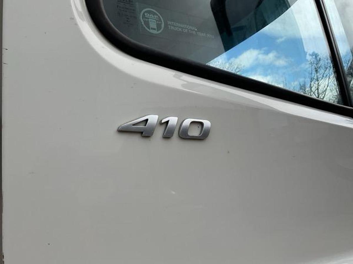 Used 2019 DAF CF410 8x2 Flatbed c/w Crane