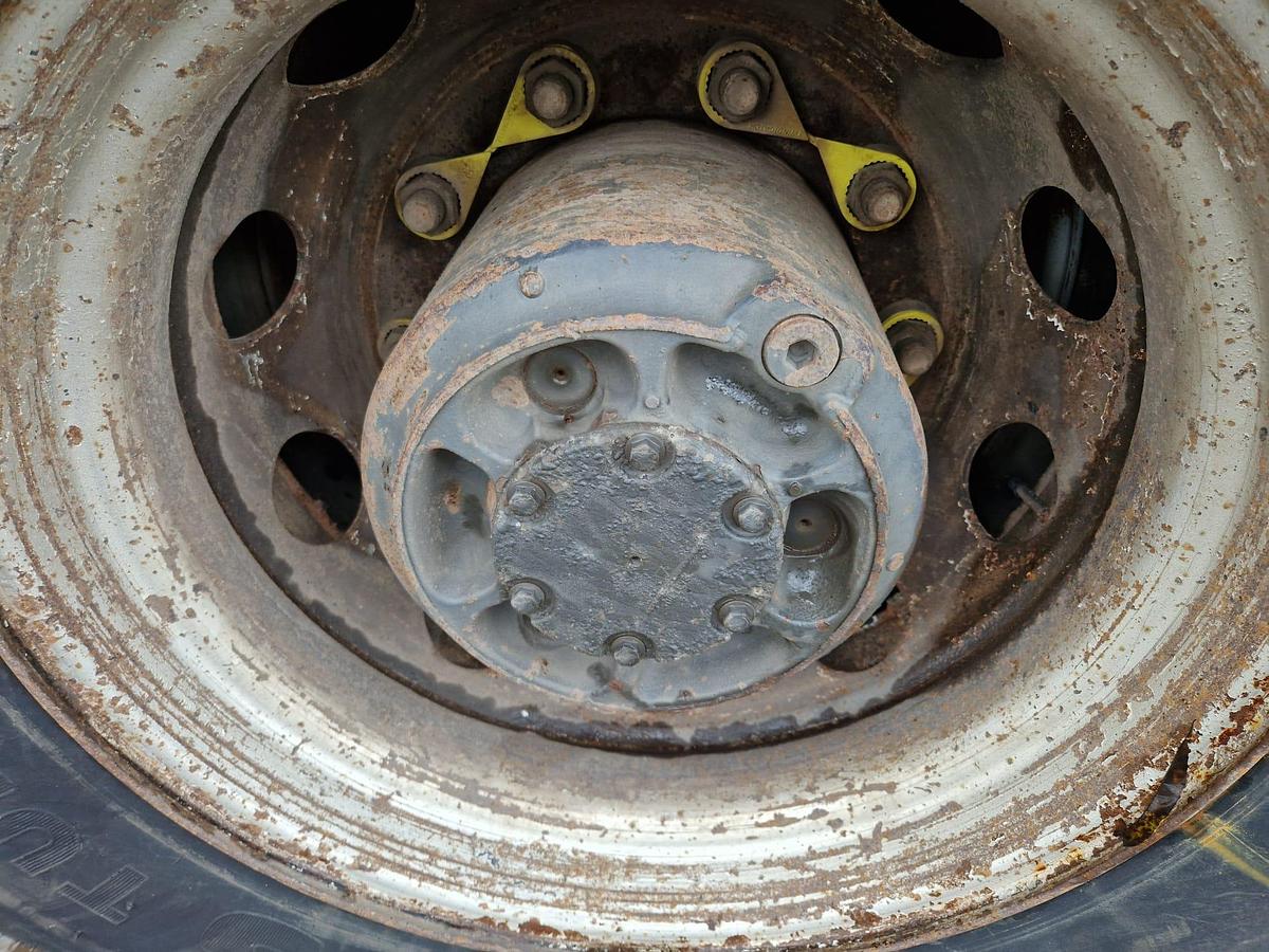 Used 2016 Volvo FMX420 8x4 Steel Tipper