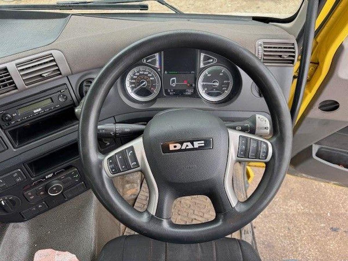 Used 2020 (70) DAF CF340 6x2 Rearlift 26T Flatbed