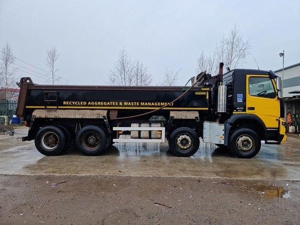Used 2017 (17) Volvo FMX420 8x4 Steel Tipper