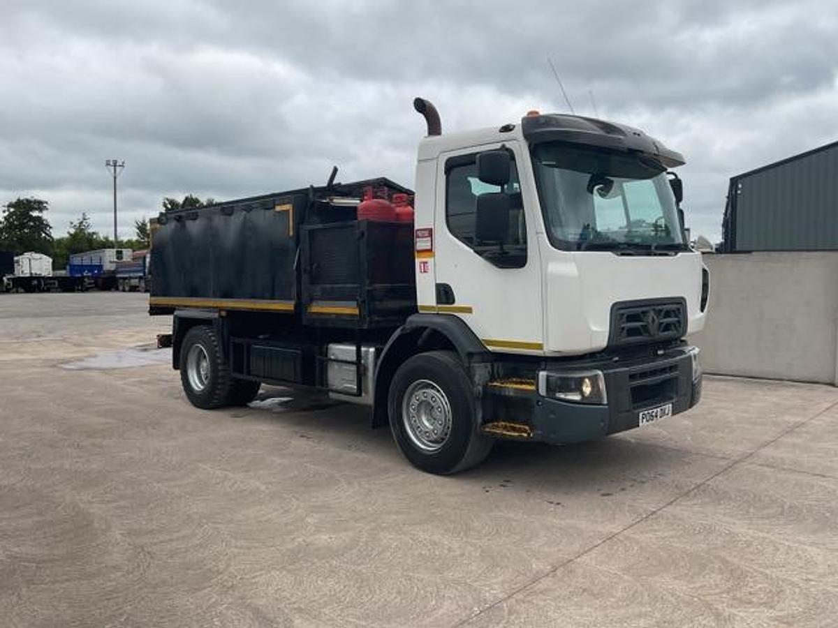 Used 2014 Renault C250 4x2 Marvtech Hotbox Asphalt Distributor Truck