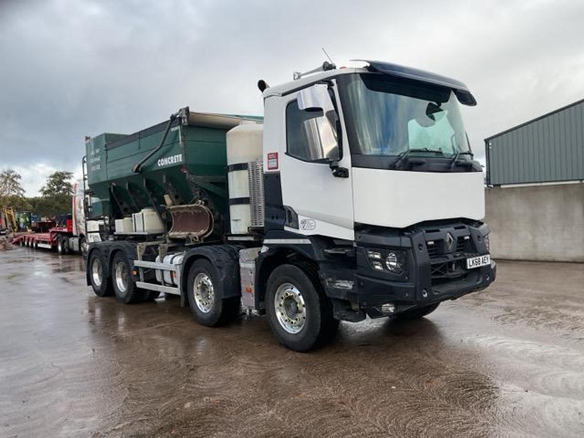 Used 2018 Renault C430 8x4 Volumetric Mixer