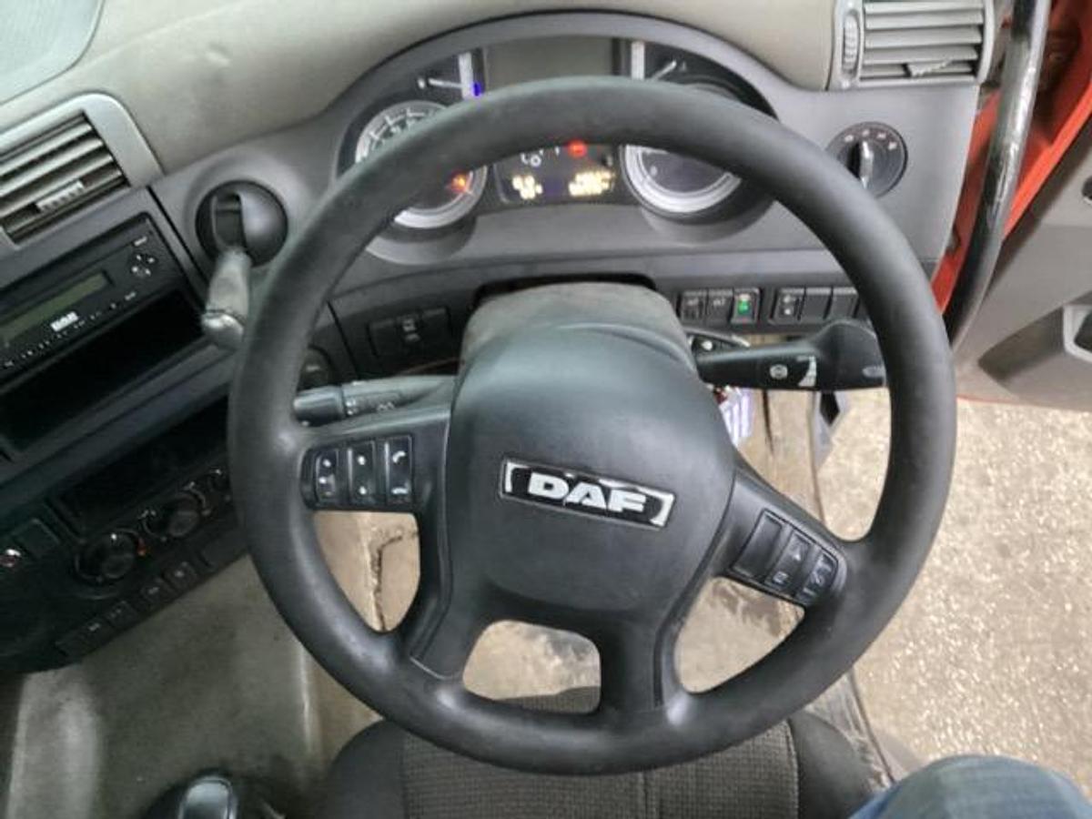 Used 2015 DAF CF440 8x4 Hookloader