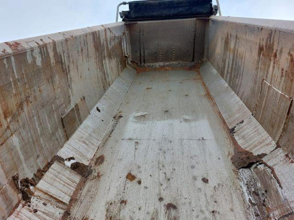 Used 2017 (17) Volvo FMX420 8x4 Alloy Tipper