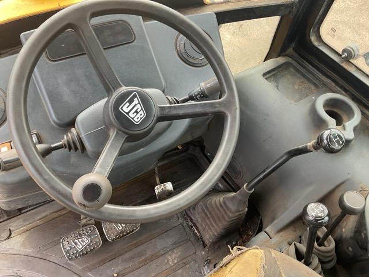 Used 2013 JCB 2CX Street Master 1435