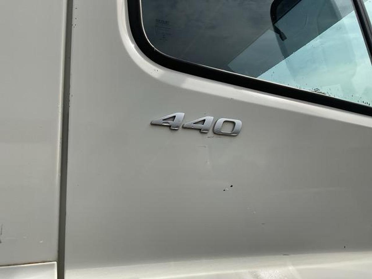 Used 2017 (17) DAF CF440 8x4 Steel Tipper Grab