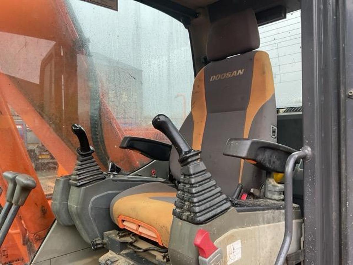 Used 2012 Doosan DX140LC Tracked Excavator