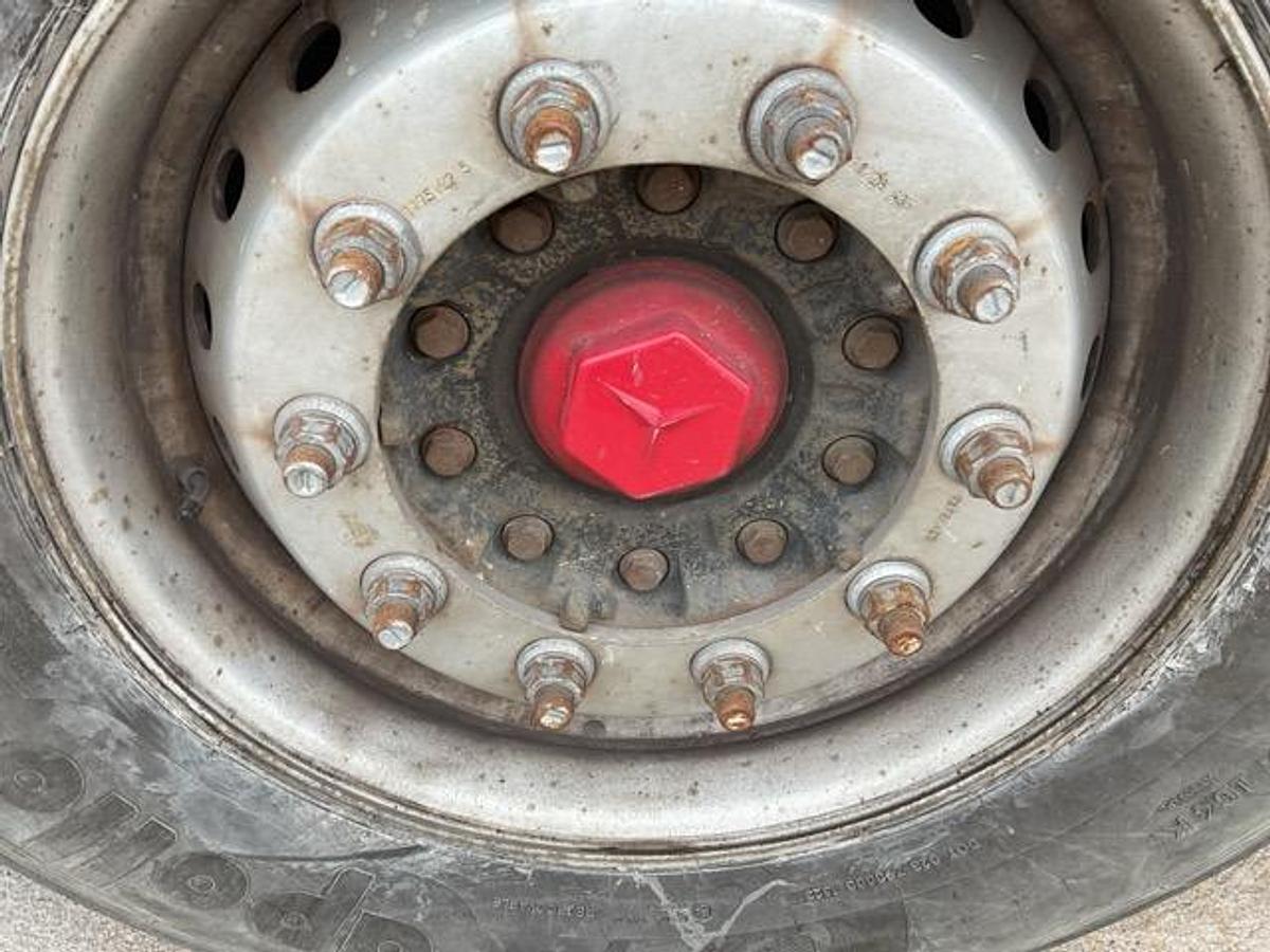 Used 2015 Weightlifter Tri Axle Tipping Trailer