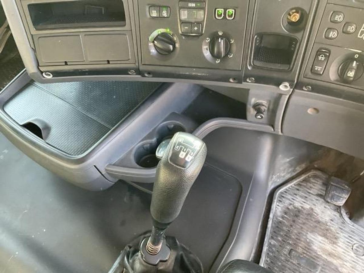 Used 2015 Scania R500 Highline V8 6x2 Unit