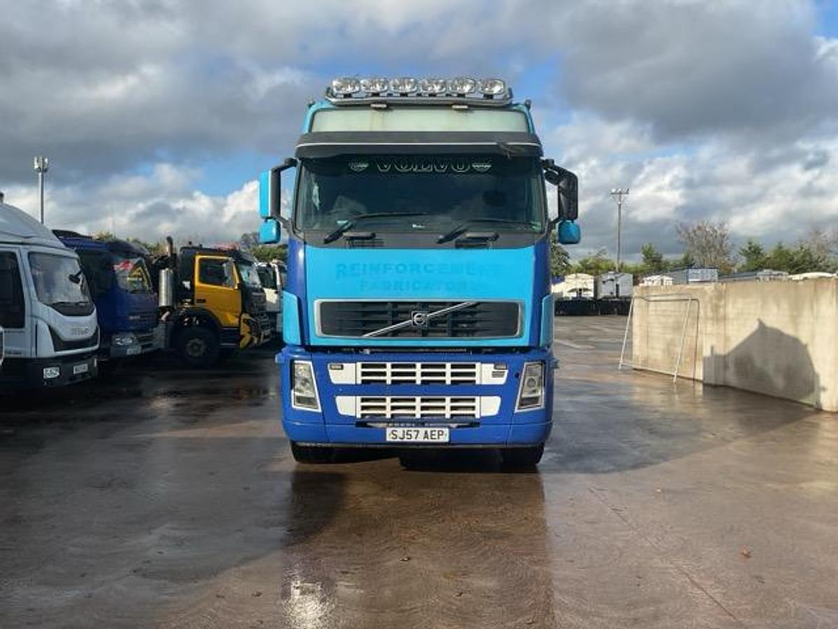 Used 2007 Volvo FH480 6x2 Twin Wheel Tag Axle