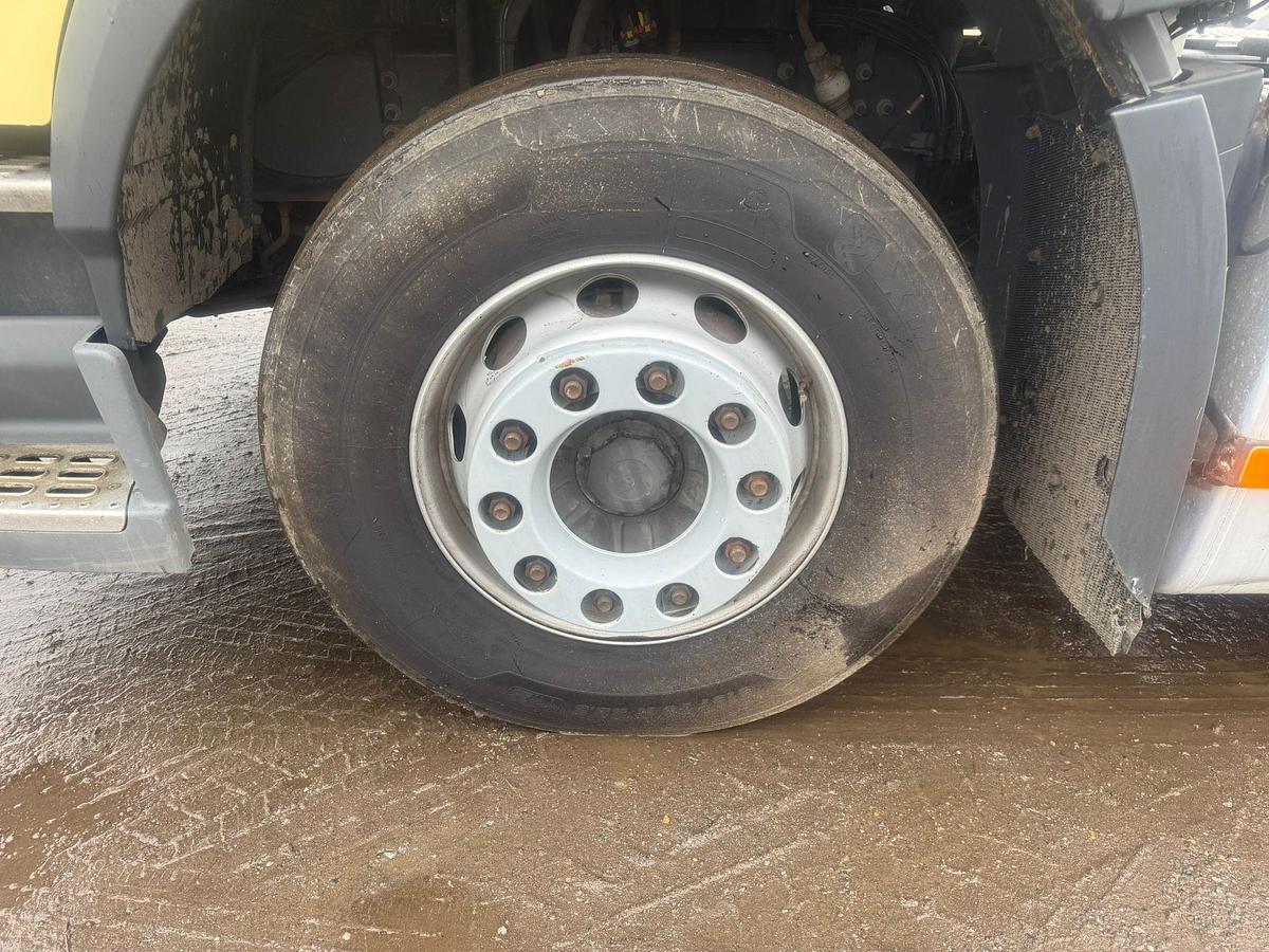 Used 2020 (20) Volvo FM460 G/T 6x2 Midlift