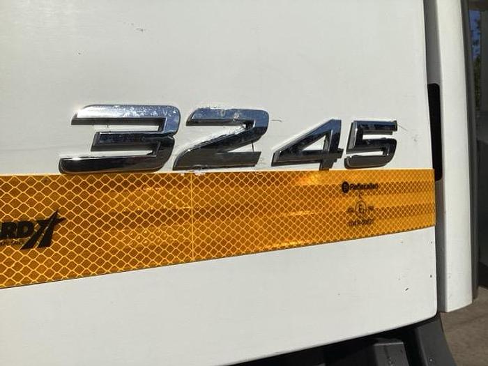 Used 2014 Mercedes Arocs 3245 8x4 Hookloader for Sale at Cormac Leo...