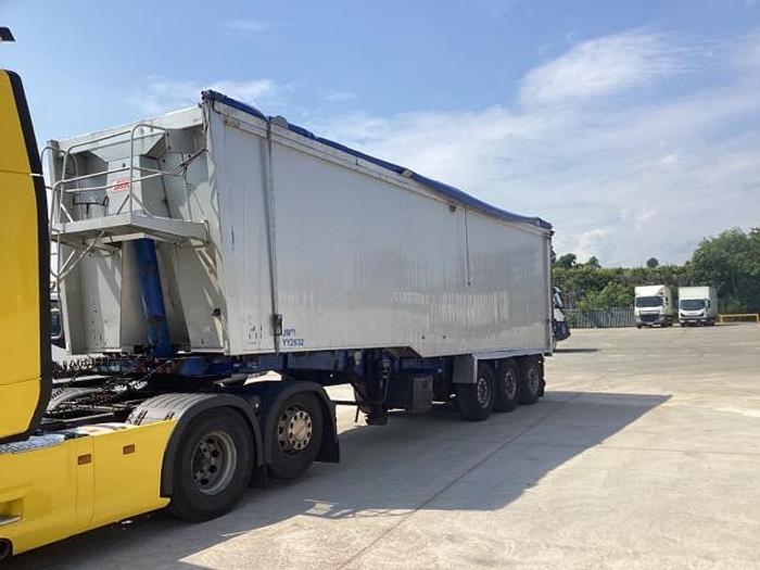 Used 2009 SDC 70CYD TRI AXLE BULK TIPPING TRAILER