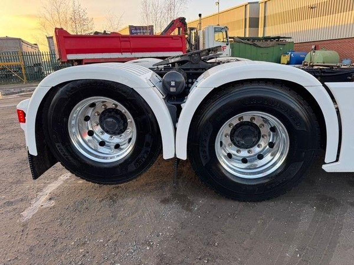 Used 2025 (25) Scania S770 V8 6x2 Rearlift