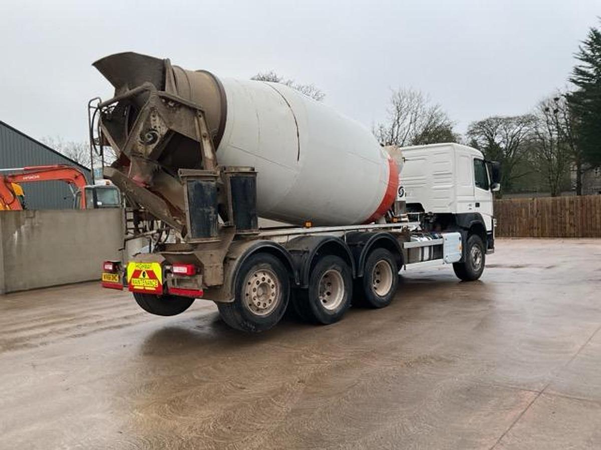Used 2016 Volvo FM410 8x4 Tridem Mixer