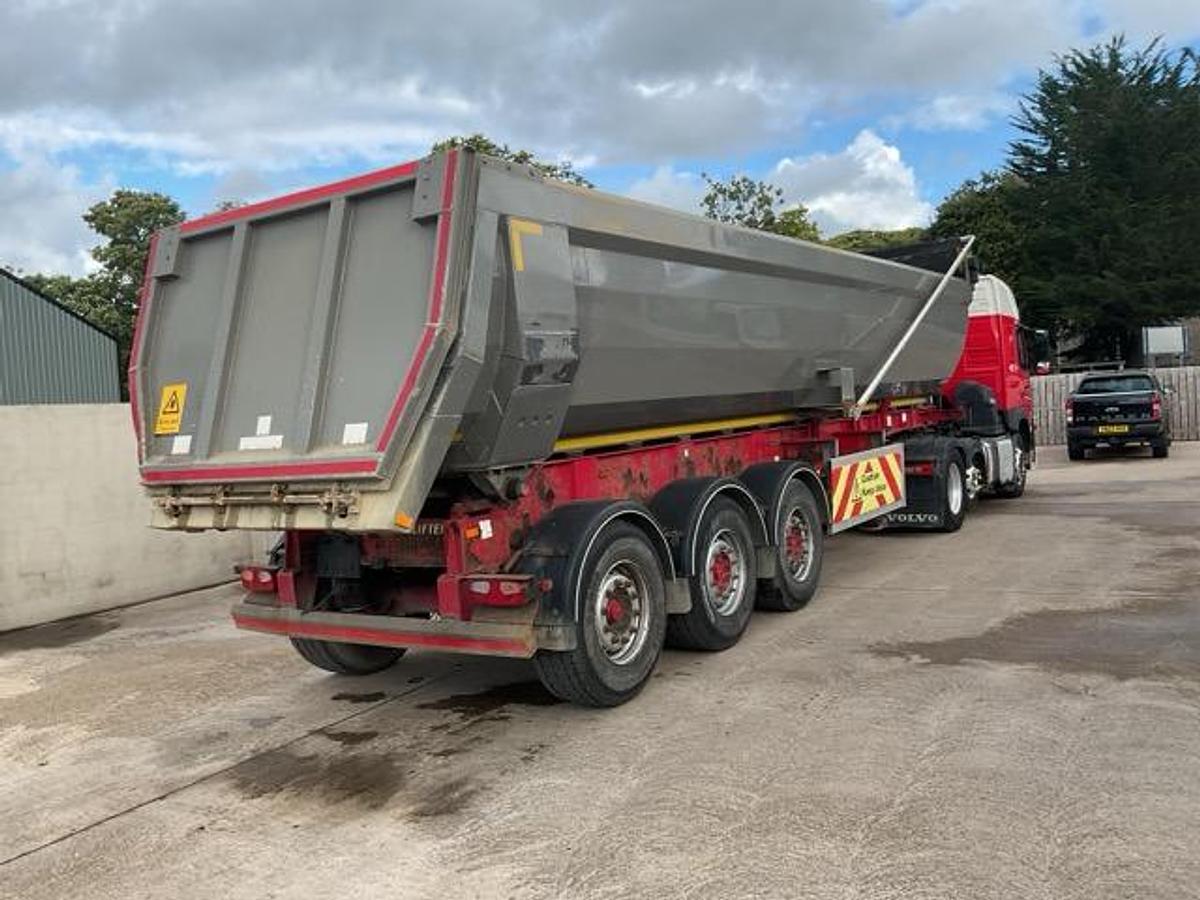 Used 2015 Weightlifter Tri Axle Tipping Trailer