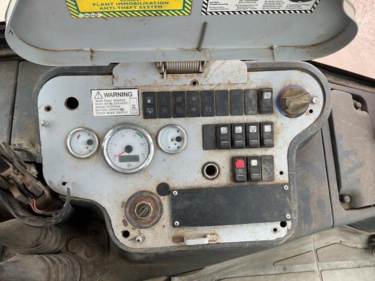 Used 2010 JCB 2CX Airmaster Backhoe Loader