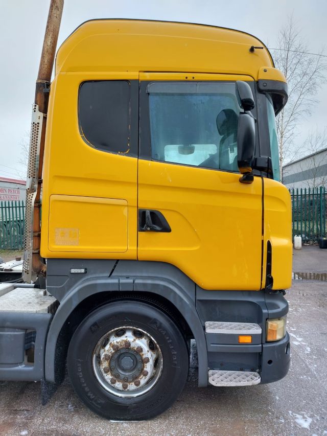 Used 2011 (11) Scania R480 6x2 Rearlift