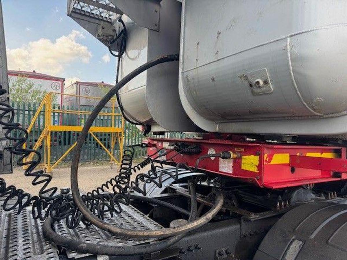 Used 2016 Montracon Tri Axle Alloy Bulk Tipping Trailer