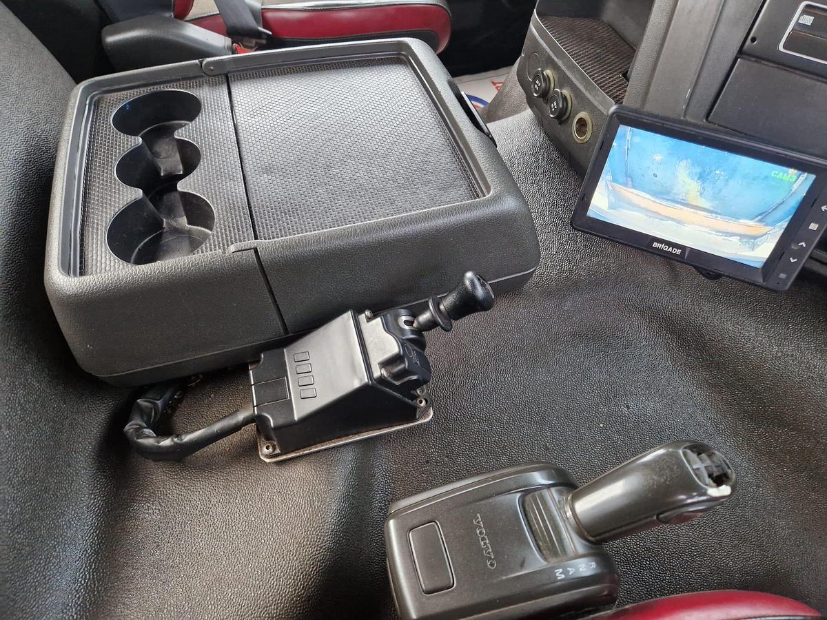 Used 2016 Volvo FMX420 8x4 Steel Tipper