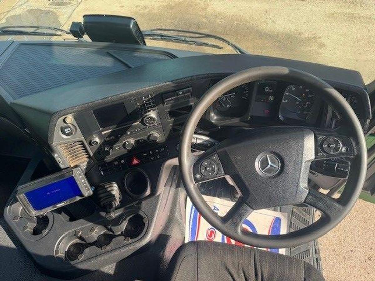 Used 2018 (68) Mercedes Arocs 1824 4x2 18T Skiploader