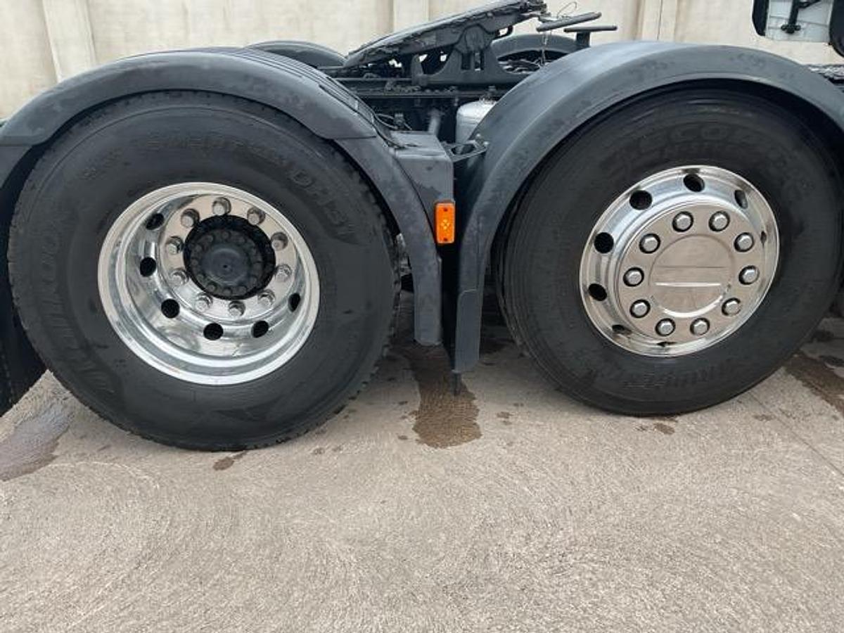 Used 2022 Iveco  S Way 530 6x2 Unit