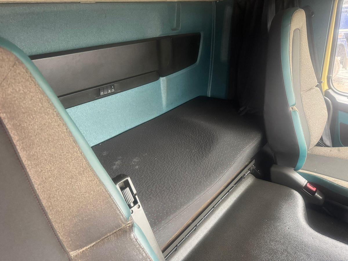 Used 2020 (20) Volvo FM460 G/T 6x2 Midlift