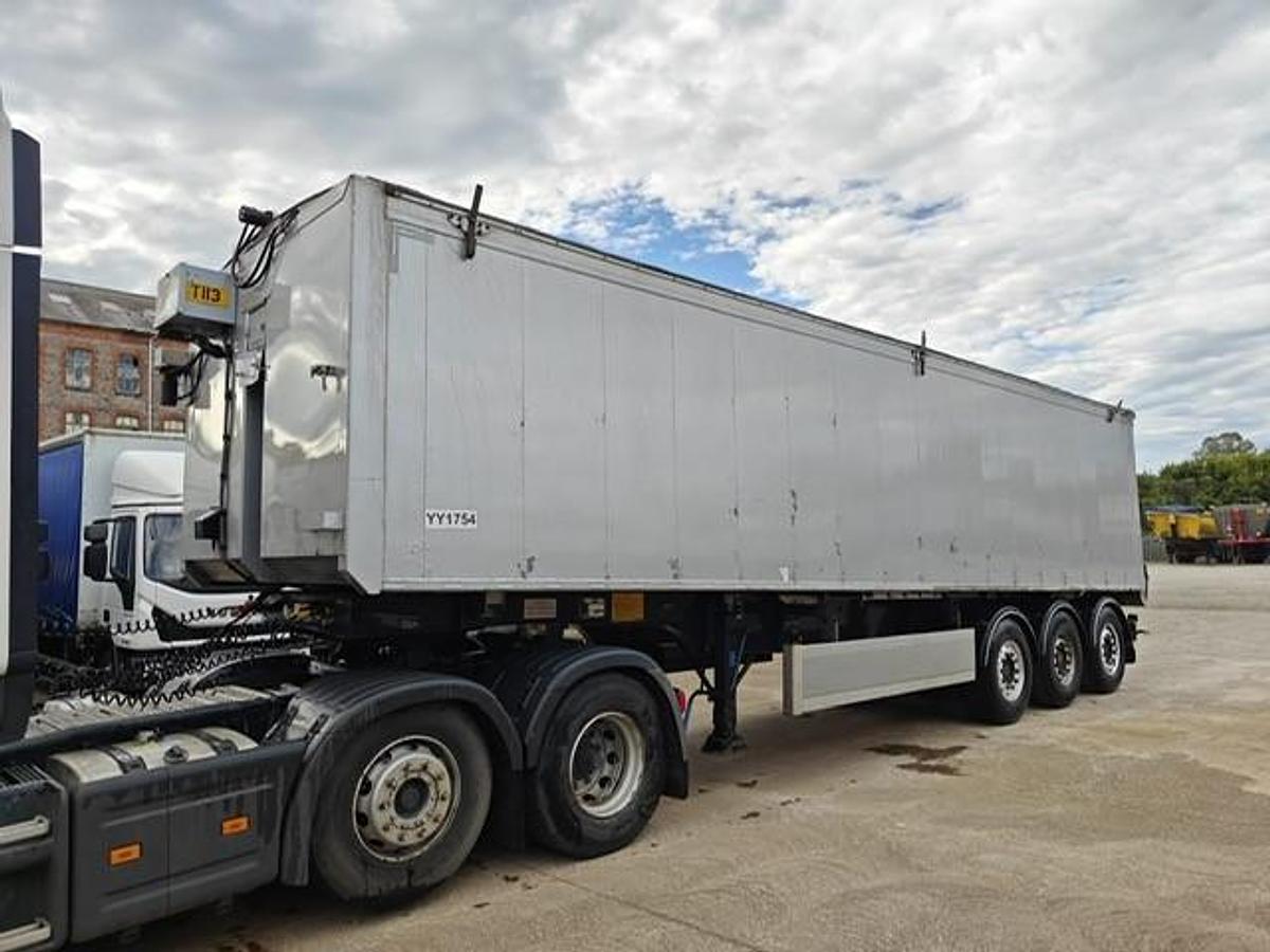 Used 2019 Fruehauf 70cyd Sloper Plankside Tipping Trailer
