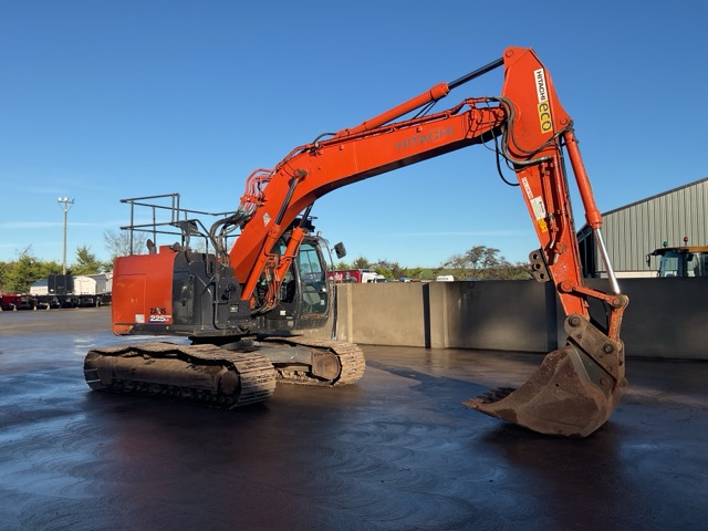 Used 2020 Hitachi ZX225USRLC-6 Excavator