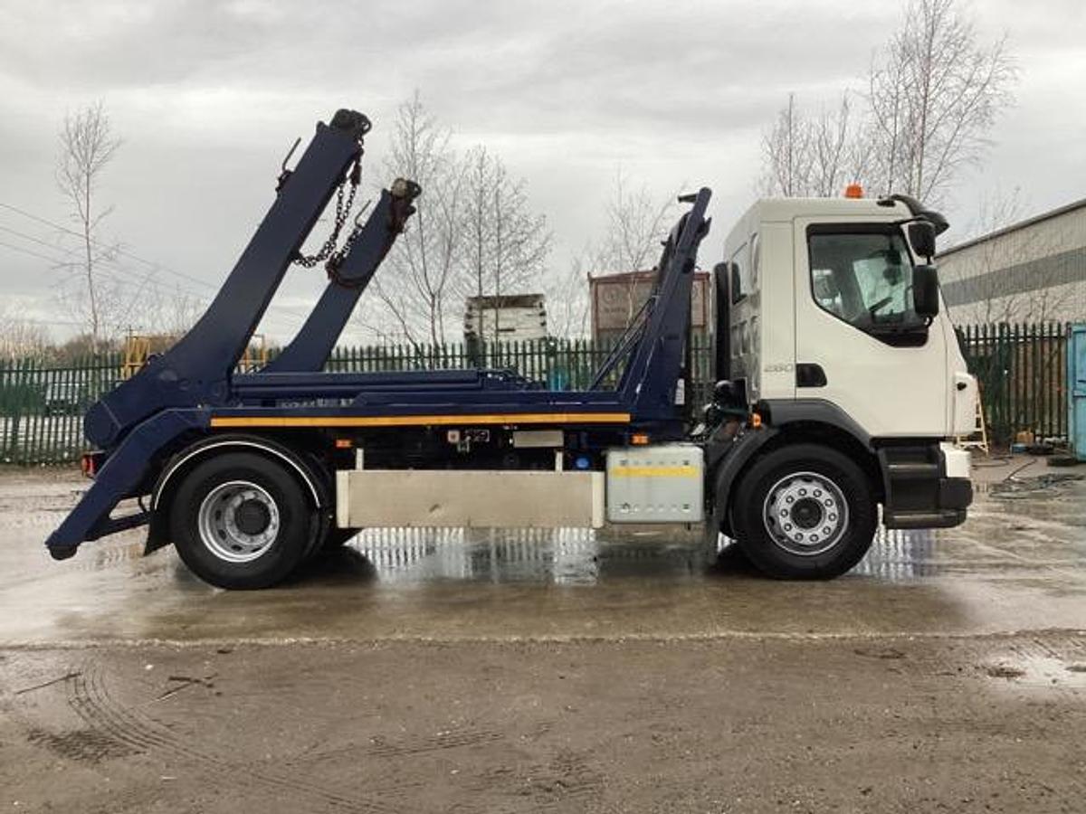 Used 2018 (68) Volvo FL280 4x2 18T Skiploader