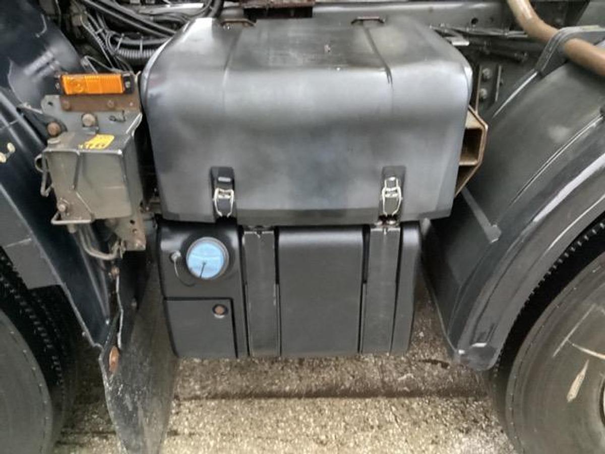 Used 2015 DAF CF440 8x4 Hookloader