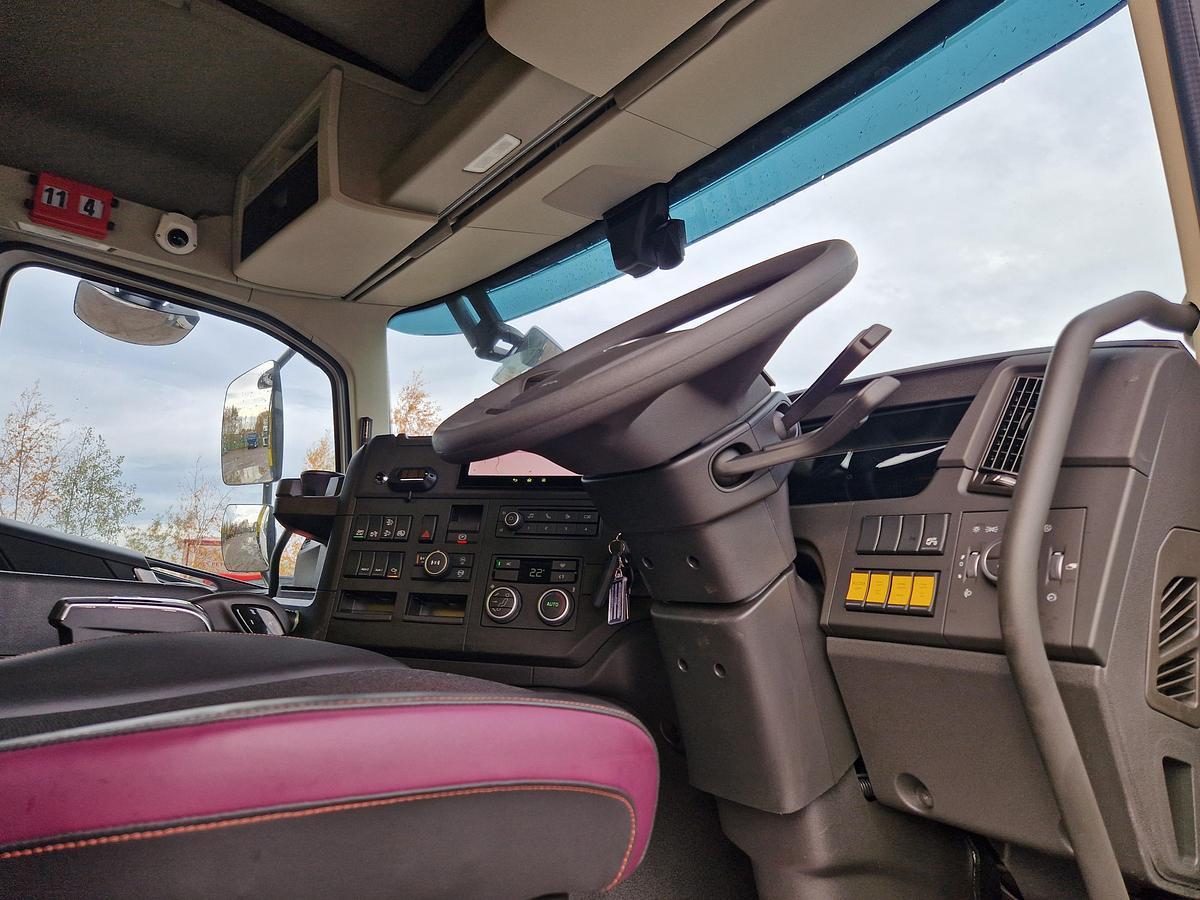 Unregistered Volvo FMX460 8x4 Steel Tipper (Choice Of 6)