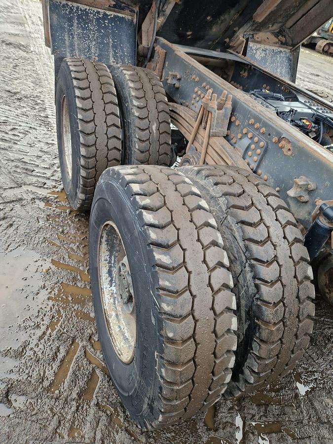 Used 2016 Volvo FMX420 8x4 Steel Tipper