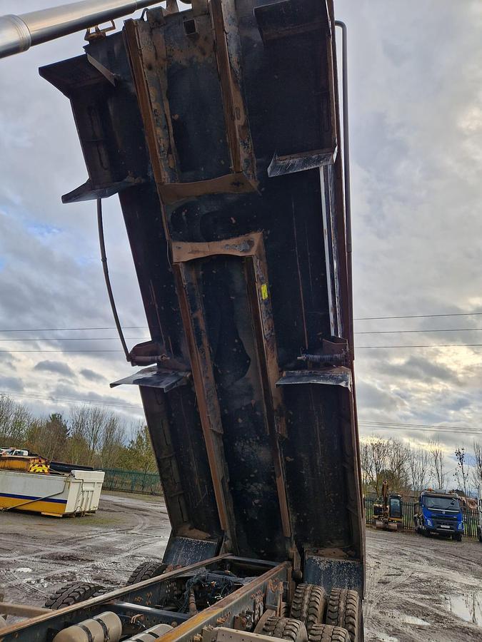 Used 2016 Volvo FMX420 8x4 Steel Tipper
