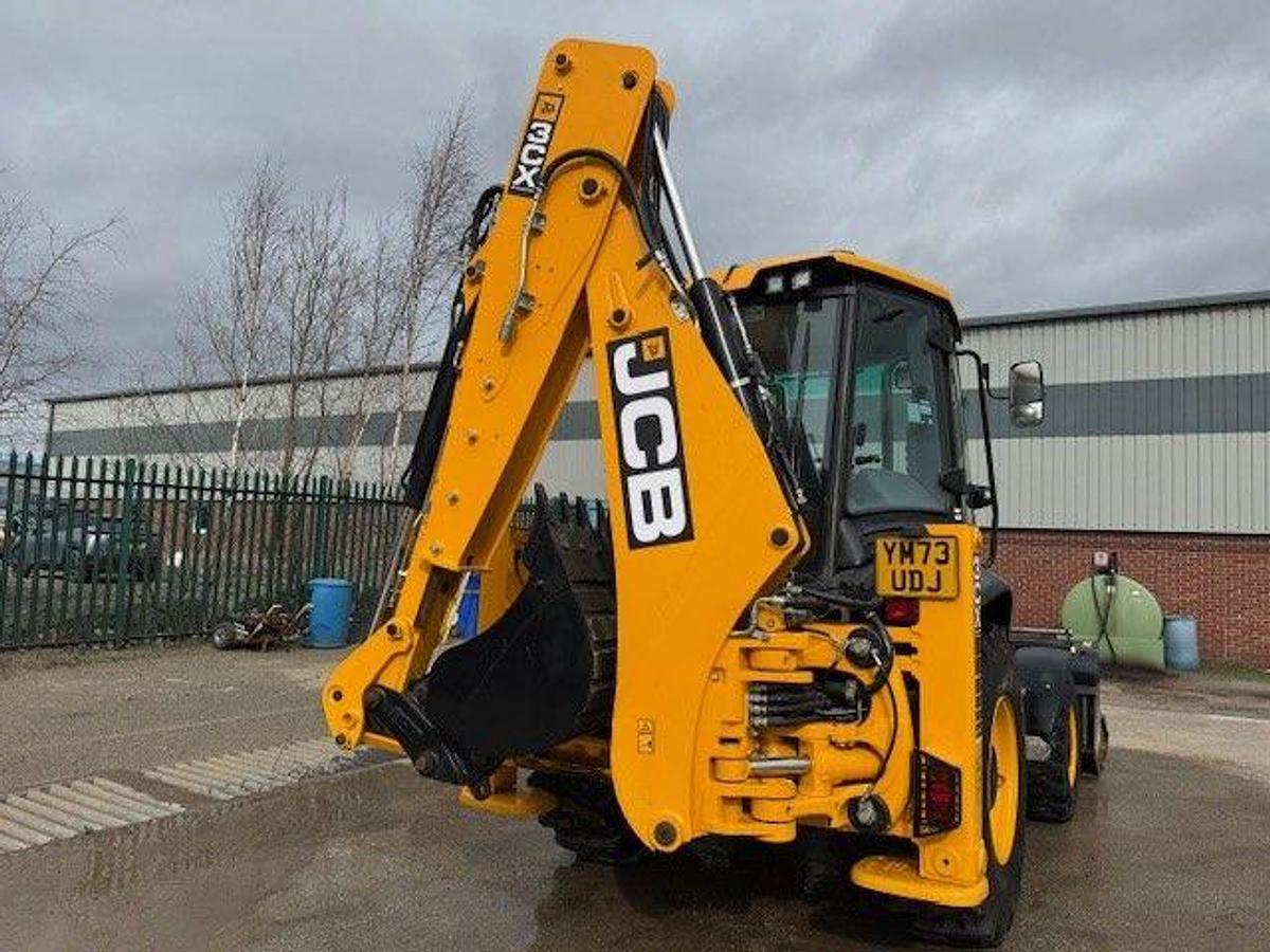 Used 2024 JCB 3CX Sitemaster Backhoe Loader