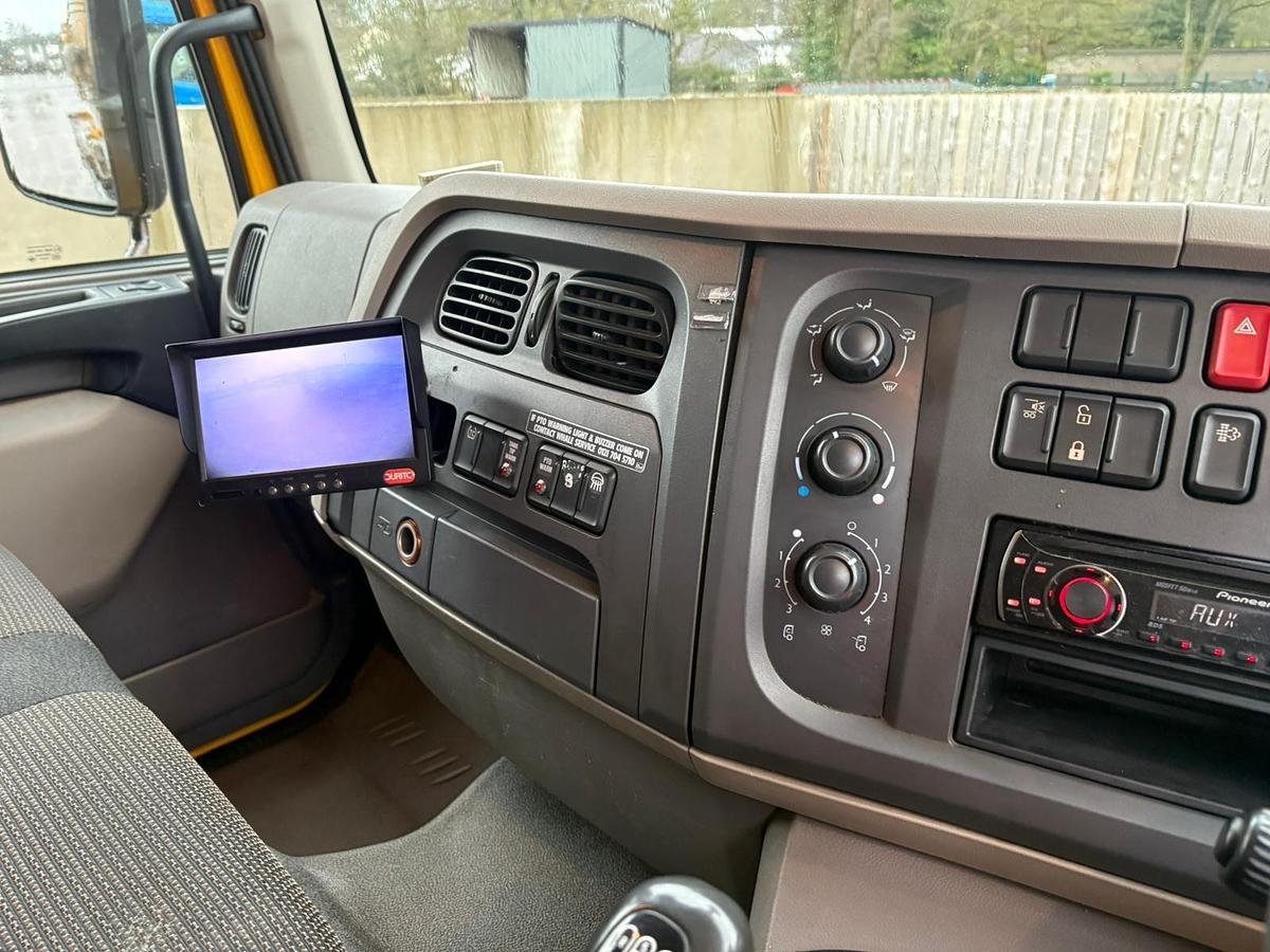 Used 2015 DAF LF220 4x2 18T Gully Sucker