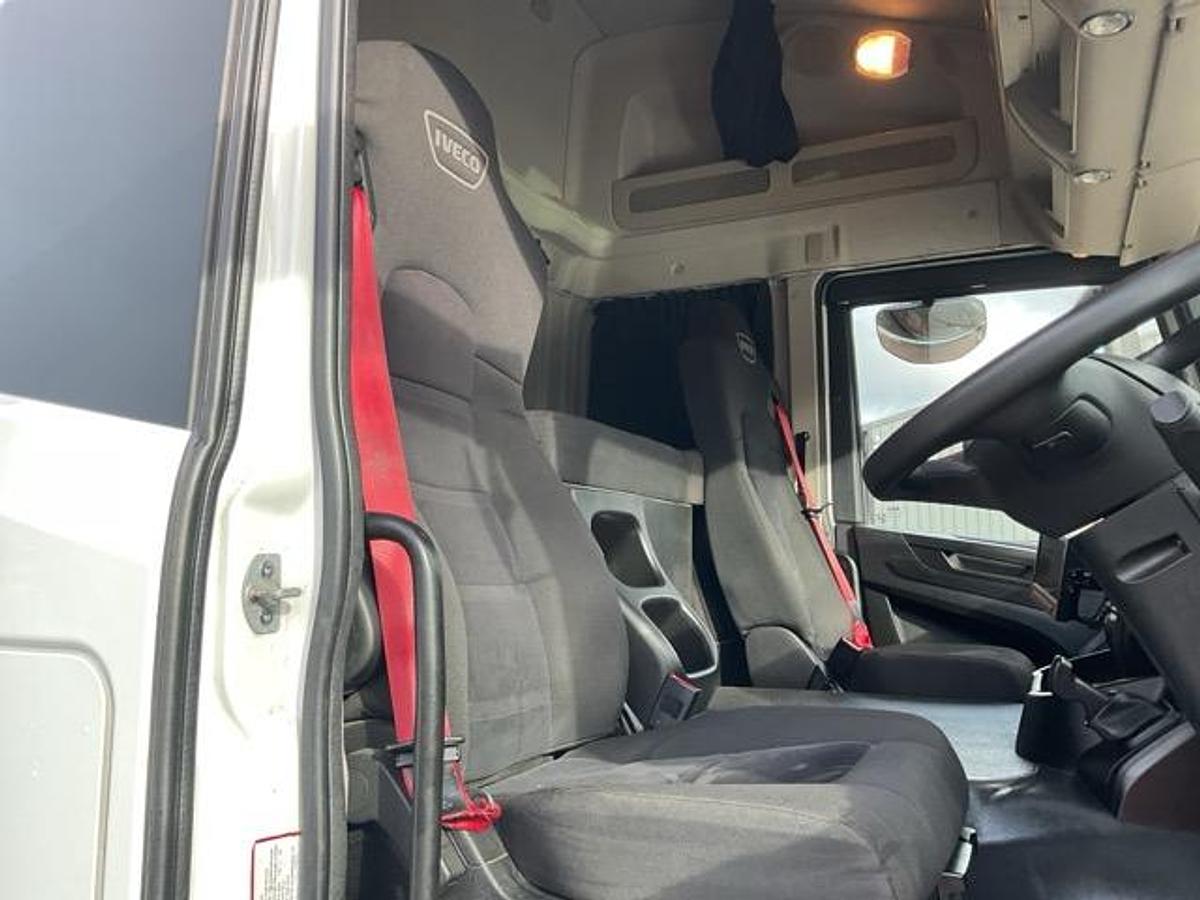 Used 2022 Iveco S Way 420 4x2 T/Unit