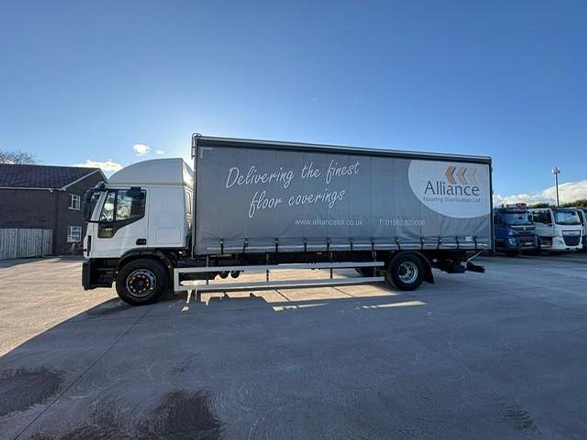 Used 2021 Iveco 180E250 18T Curtainsider