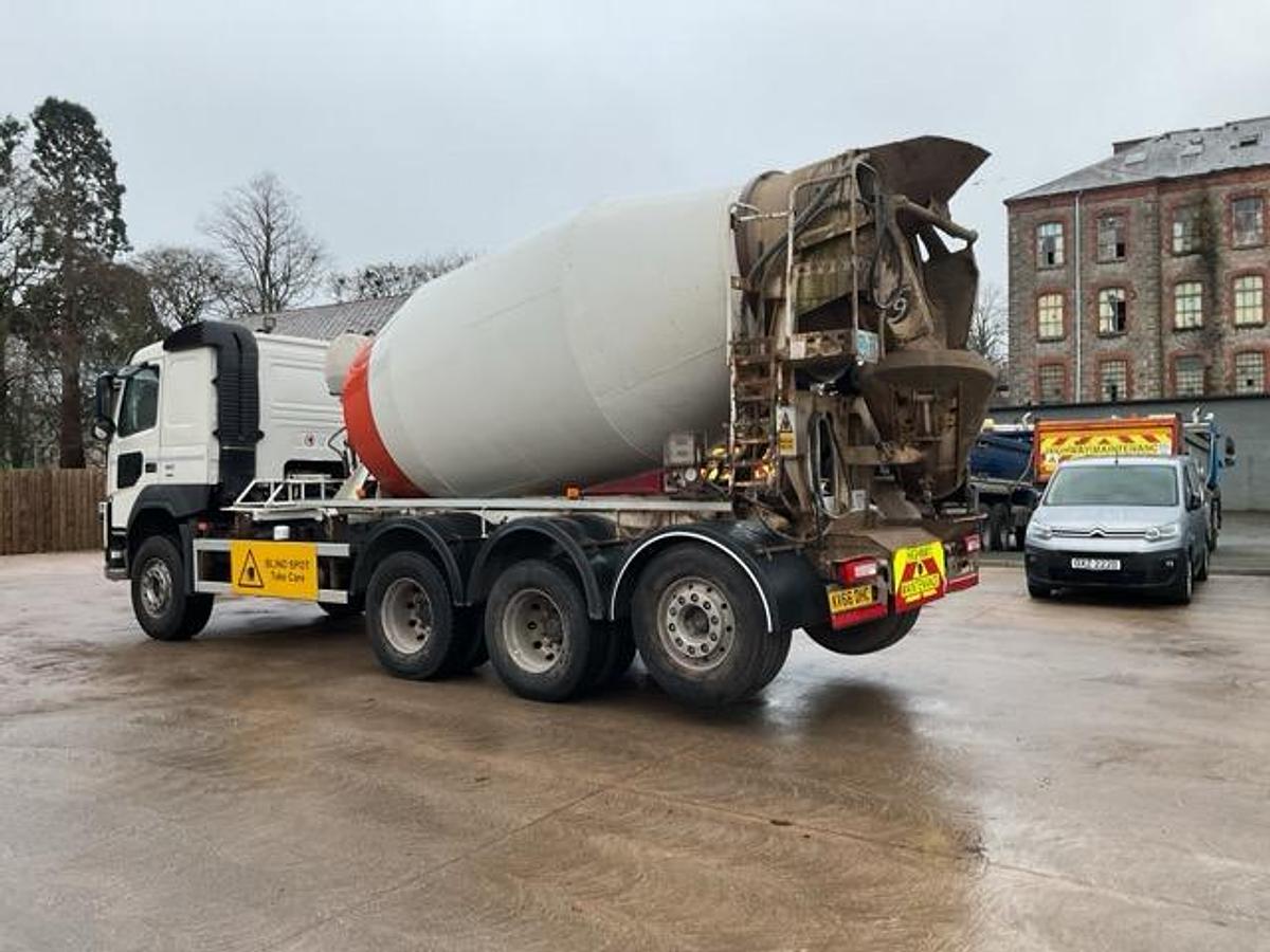 Used 2016 Volvo FM410 8x4 Tridem Mixer