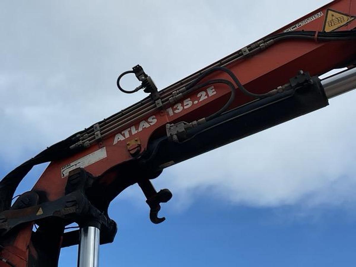 Used 2019 DAF CF410 8x2 Flatbed c/w Crane