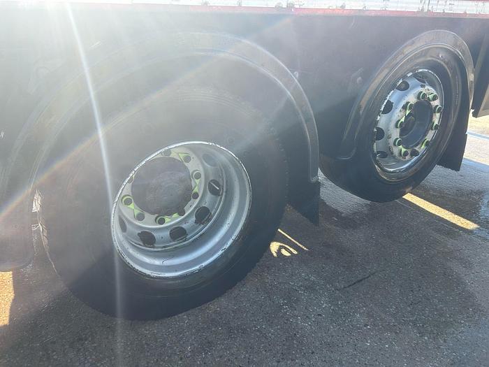 Used 2015 DAF CF370 6x2 Rearlift Flatbed With Crane