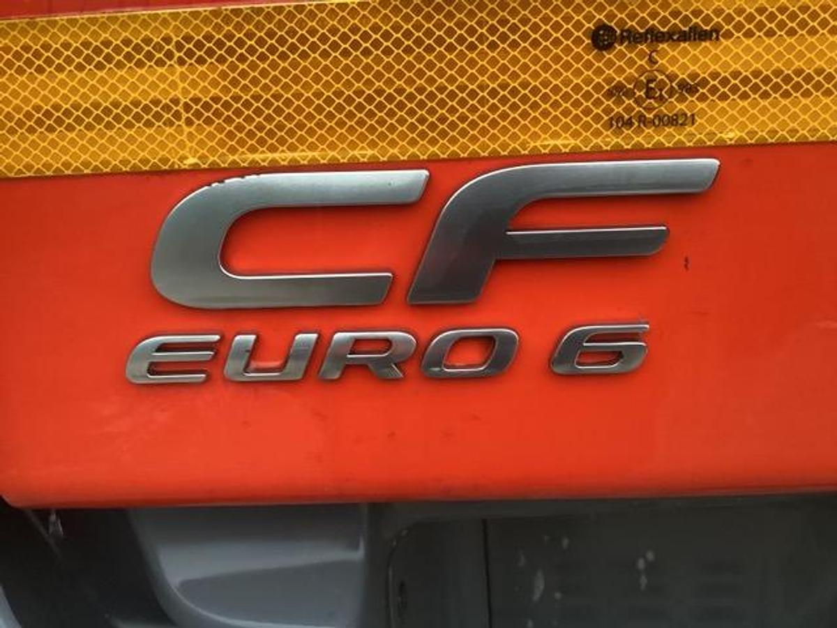 Used 2015 DAF CF440 8x4 Hookloader