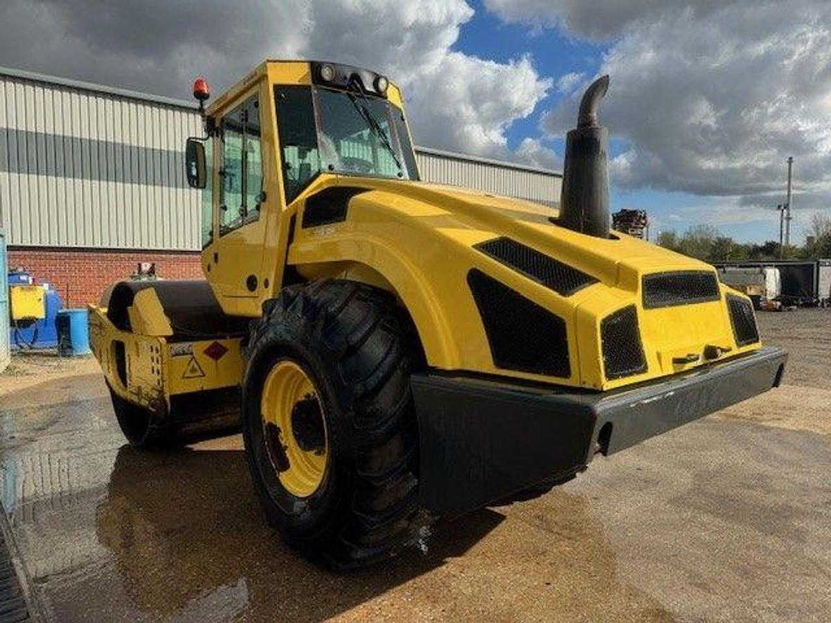 Used 2014 Bomag BW213 DH-4 Single Drum Vibrating Roller