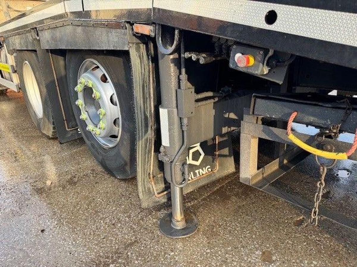 Used 2021 DAF CF450 8x2 Rearlift Beavertail