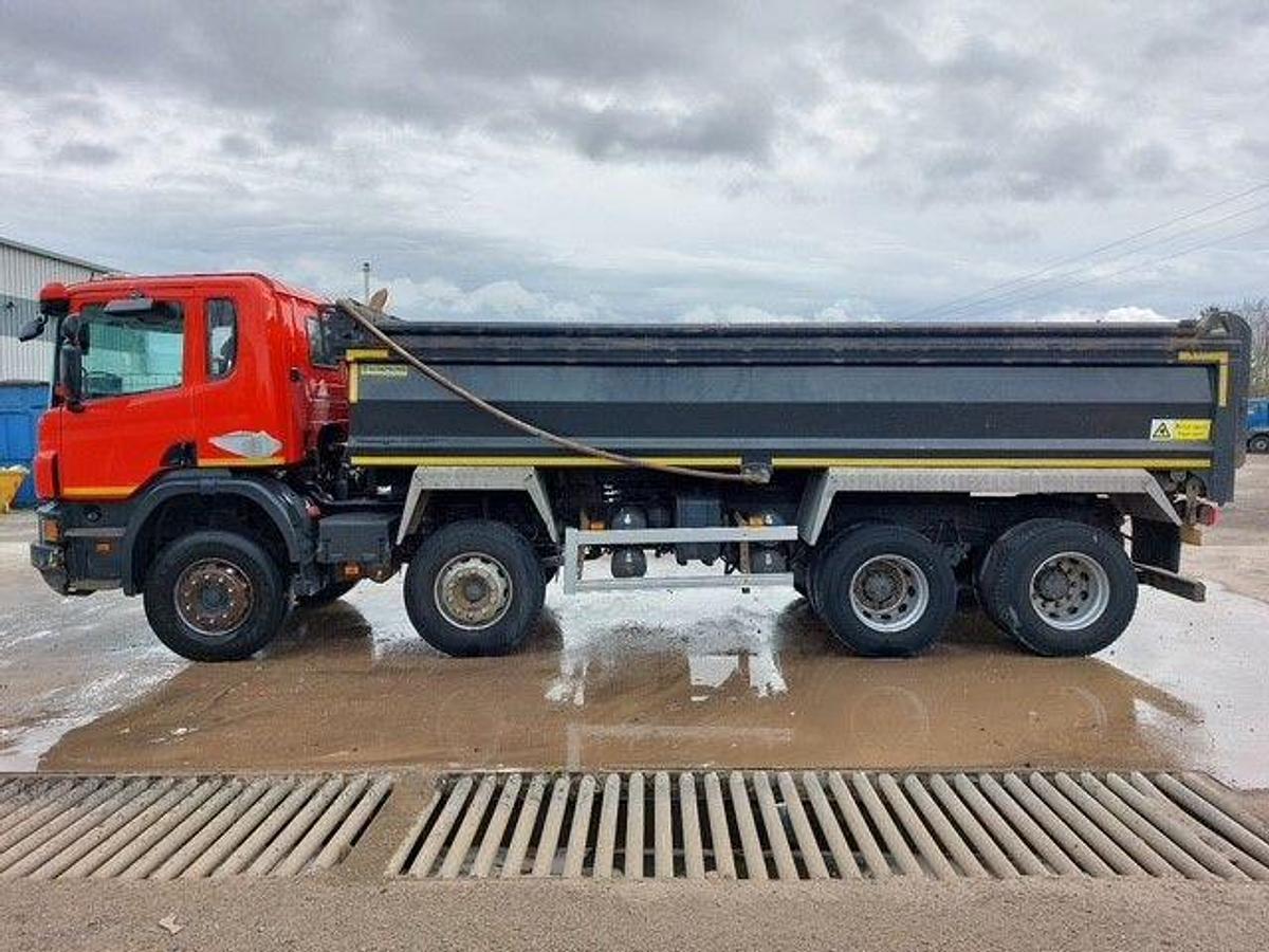 Used 2018 (18) Scania P410 8x4 Steel Tipper