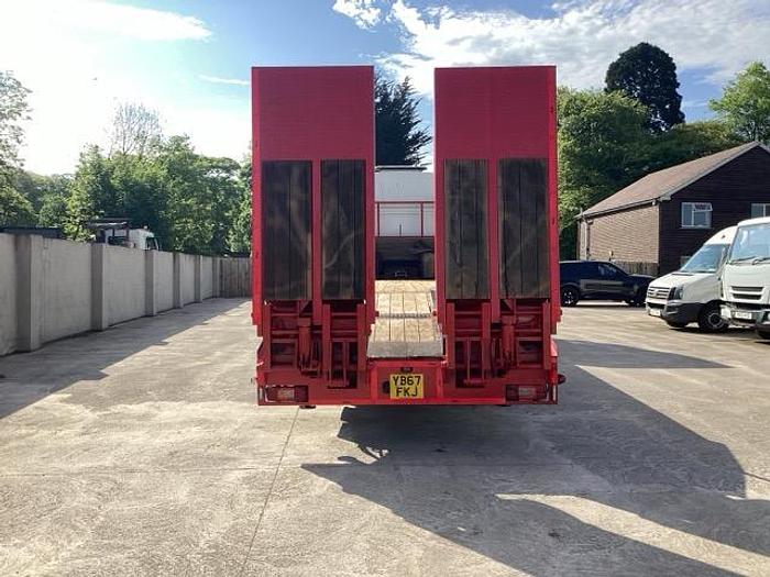 Used 2017 (67) DAF CF370 6x2 Rearlift 26T Beavertail