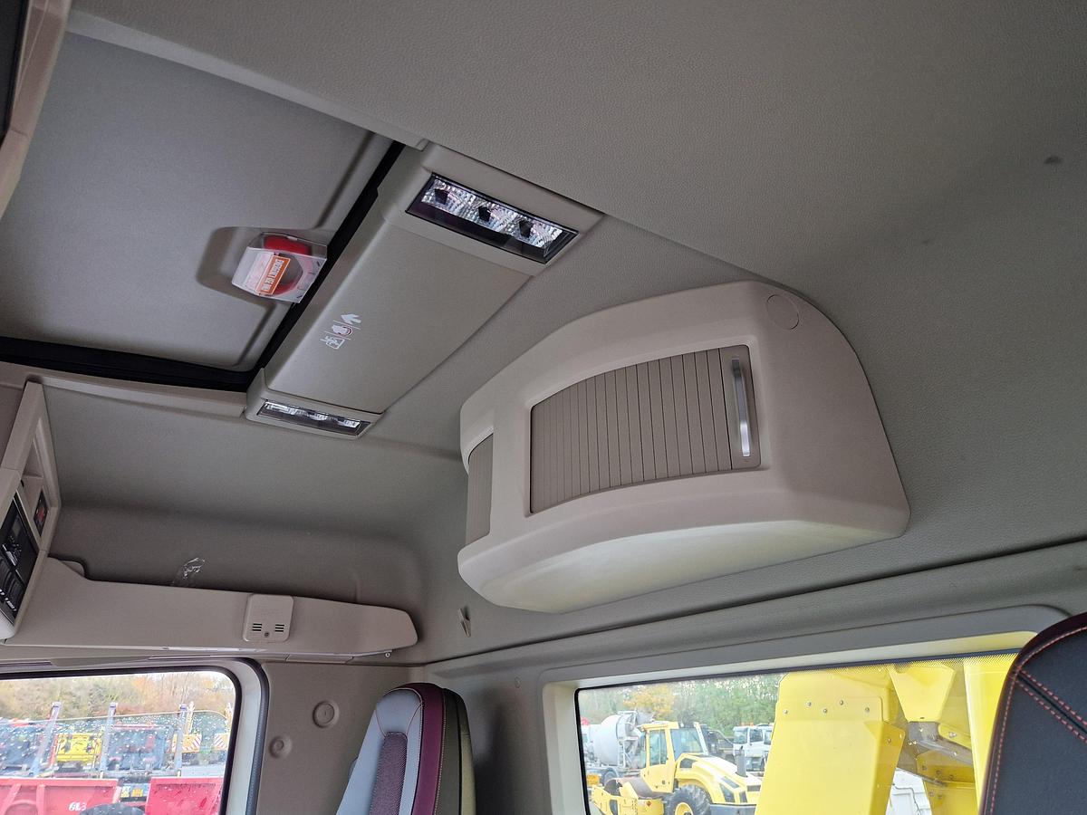 Unregistered Volvo FMX460 8x4 Steel Tipper (Choice Of 6)